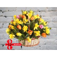 Корзина с Тюльпанами и Нарциссами

