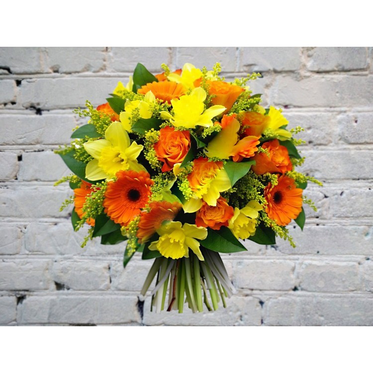Букет с Нарциссами и Герберами
