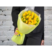 Букет Желтых Тюльпанов в упаковке
