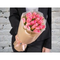 Букет Розовых Тюльпанов в упаковке
