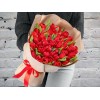 Букет из Красного Тюльпана в Упаковке
