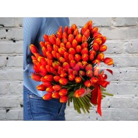 Букет из 101 Оранжевого Тюльпана в Атласной ленте
