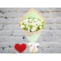 Воздушные Белые Фрезии в Крафте
