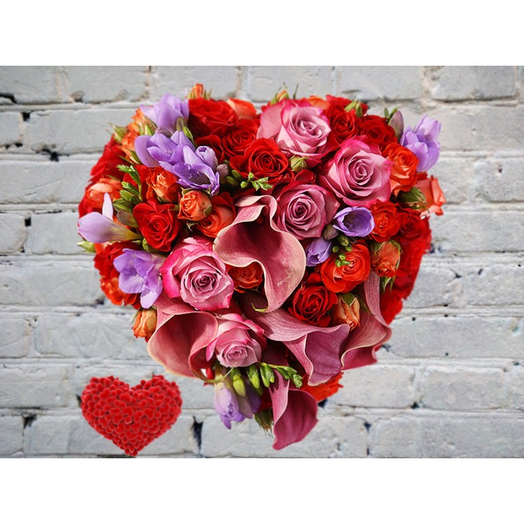 Композиция из Калл, Роз и Фрезий в виде Сердца
