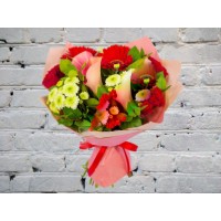 Bouquet of pink calla lilies and bush roses
