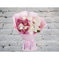 Букет Белых Роз и Красных Орхидей
