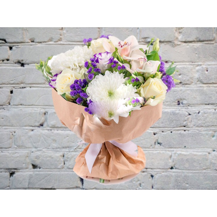 Букет с Одноголовой Белой Хризантемой
