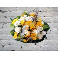 Букет с герберами, хризантемой и розой
