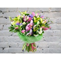 Букет из Орхидей, Лизиантусов и Ирисов
