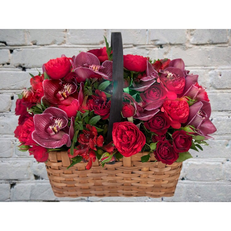 Корзина Пионовидных Роз и Орхидей
