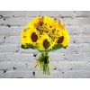 Букет с подсолнухами и гиперикумом
