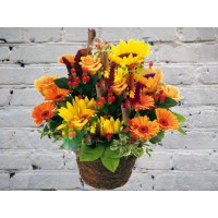 Композиция с подсолнухами и герберой
