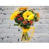 Букет из подсолнухов и гиперикума
