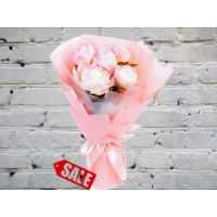 Букет из Розовых Пионов в Матовой Упаковке
