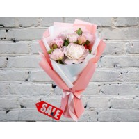 Букет Розовых Пионов в Матовой Упаковке
