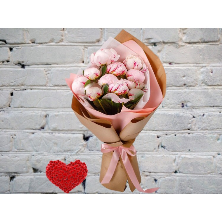Букет Розовых Пионов в Матовой упаковке LUX
