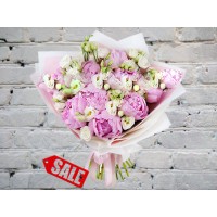 Букет из Розовых Пионов и Воздушных Лизиантусов
