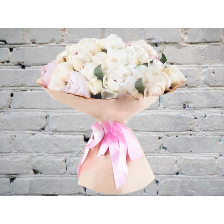 Букет из Белоснежных Пионов
