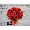 Букет с Красной Альстромерией и Красными Розами
