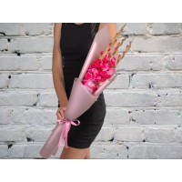 Букет Розовых Гладиолусов в Матовой упаковке
