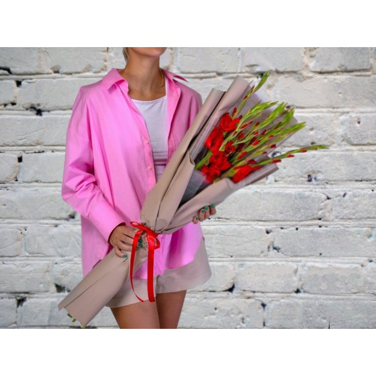 Букет Красных Гладиолусов в Матовой упаковке
