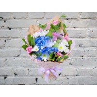 Букет с гортензией и хризантемой
