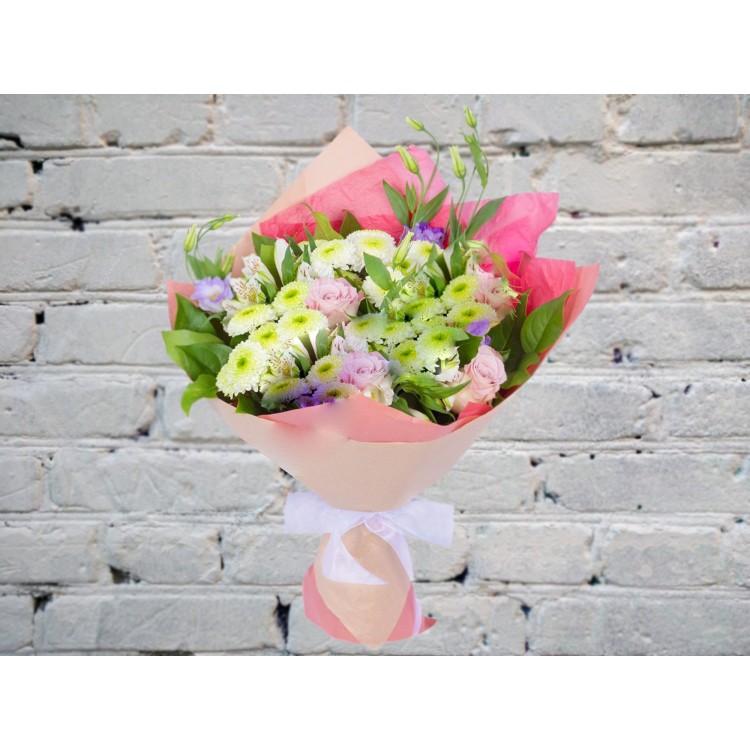 Sale Bouquet with lisianthus, rose and chrysanthemum
