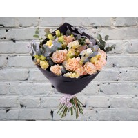 Букет с Розами в Черной упаковке

