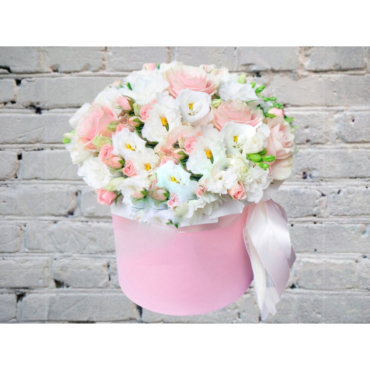 Sale Composition with Lisianthus and Freesia in a Box
