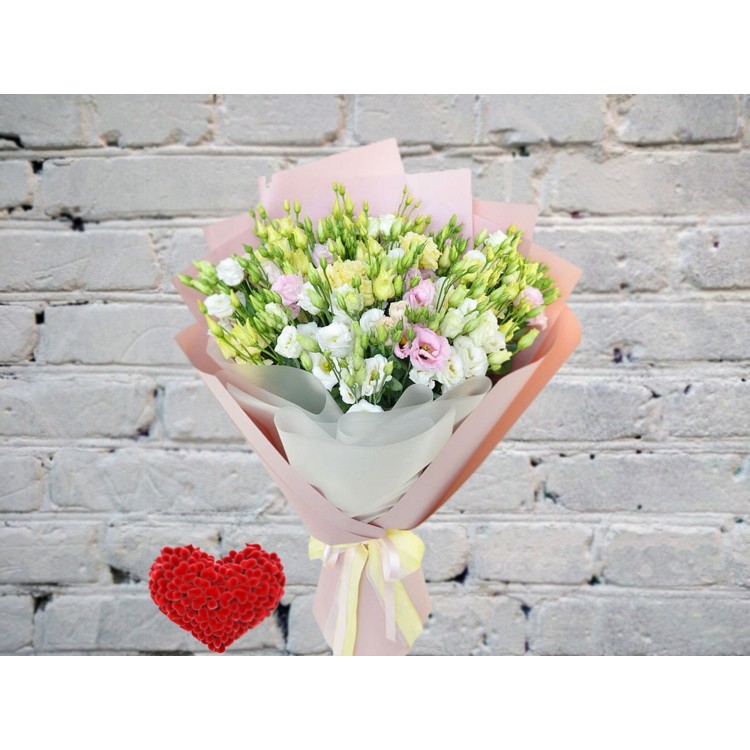 Букет Нежных Лизиантусов в Матовой упаковке
