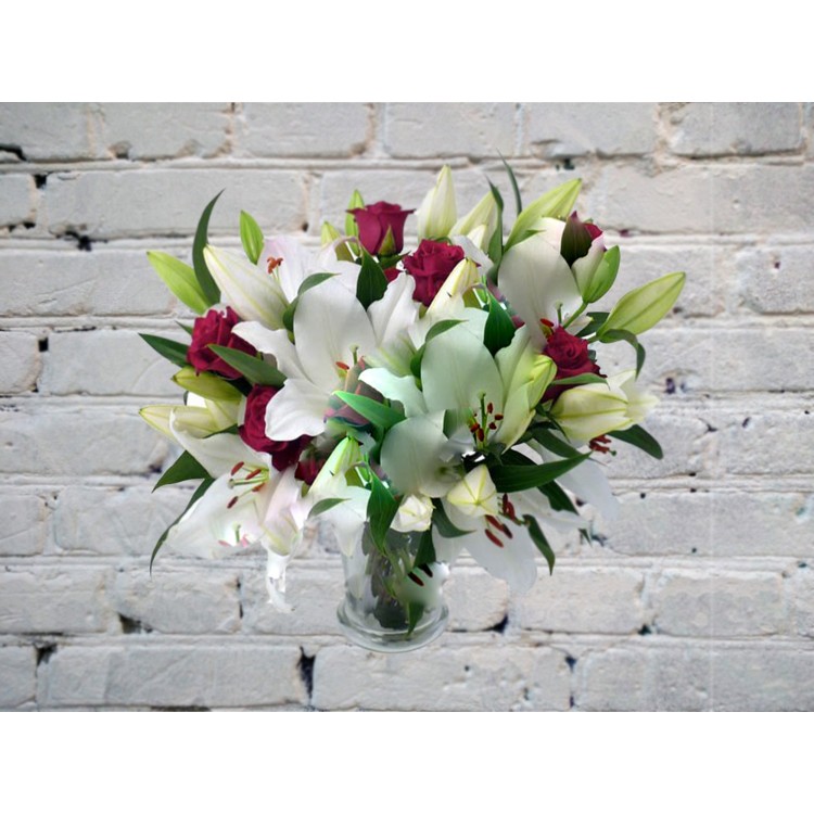 Sale Bouquet of red roses and lilies
