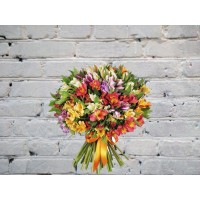 Букет из 51 альстромерии с лентой
