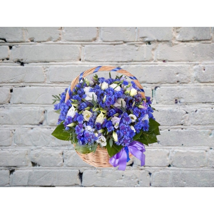 Sale Bouquet of 45 cornflowers in a basket
