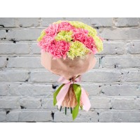 Букет из Розовых и Зеленых Гвоздик
