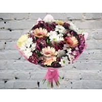 Букет с Гвоздикой и Черными Каллами
