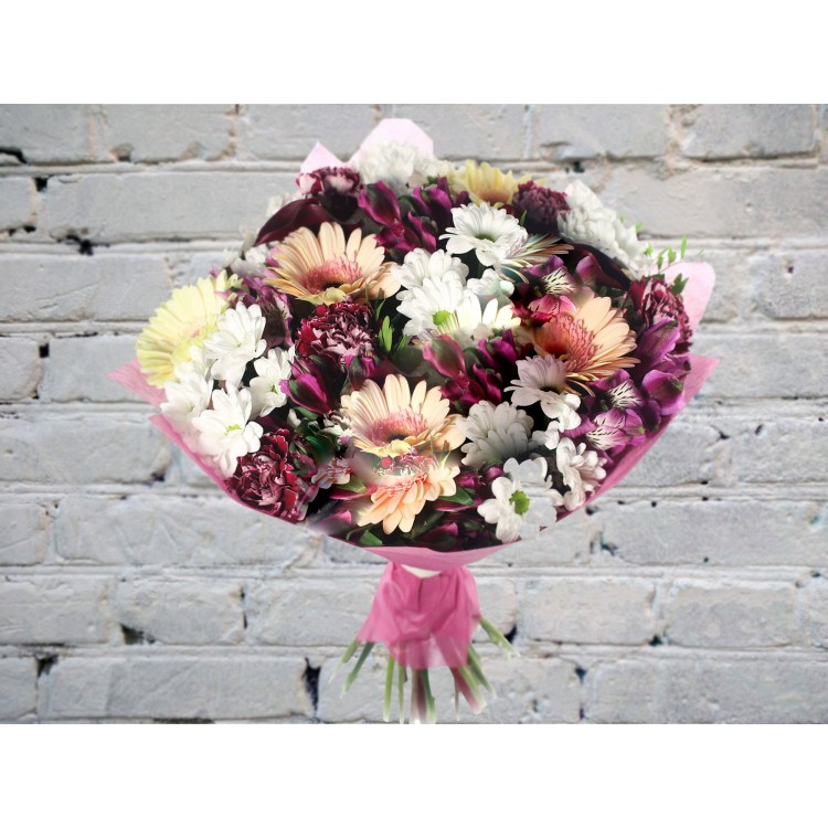 Букет с Гвоздикой и Черными Каллами
