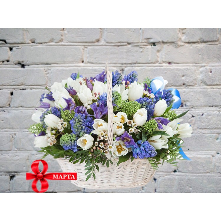 Корзина с Гиацинтами и Белыми Тюльпанами
